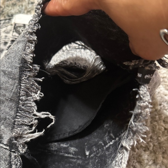 One Teaspoon Shorts Black Acid Wash Jean - Picture 9 of 15